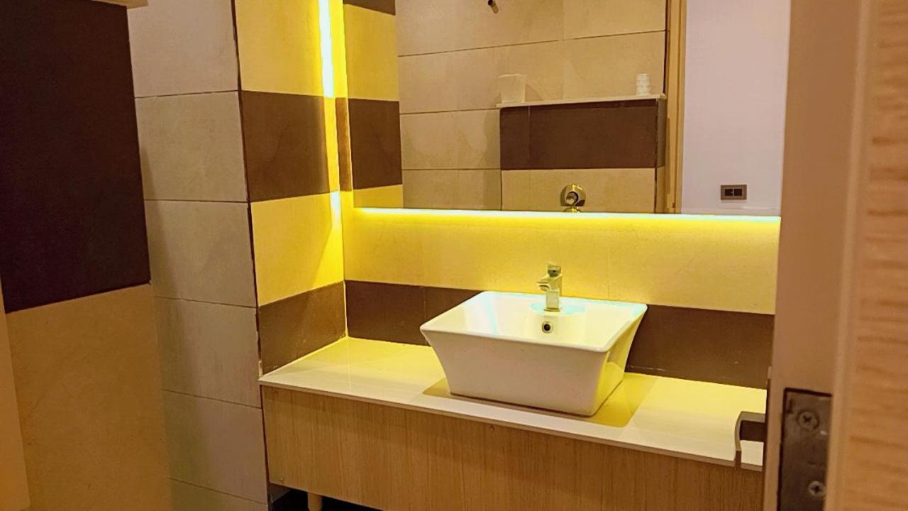 Hotel King'S Way Амритсар Екстериор снимка