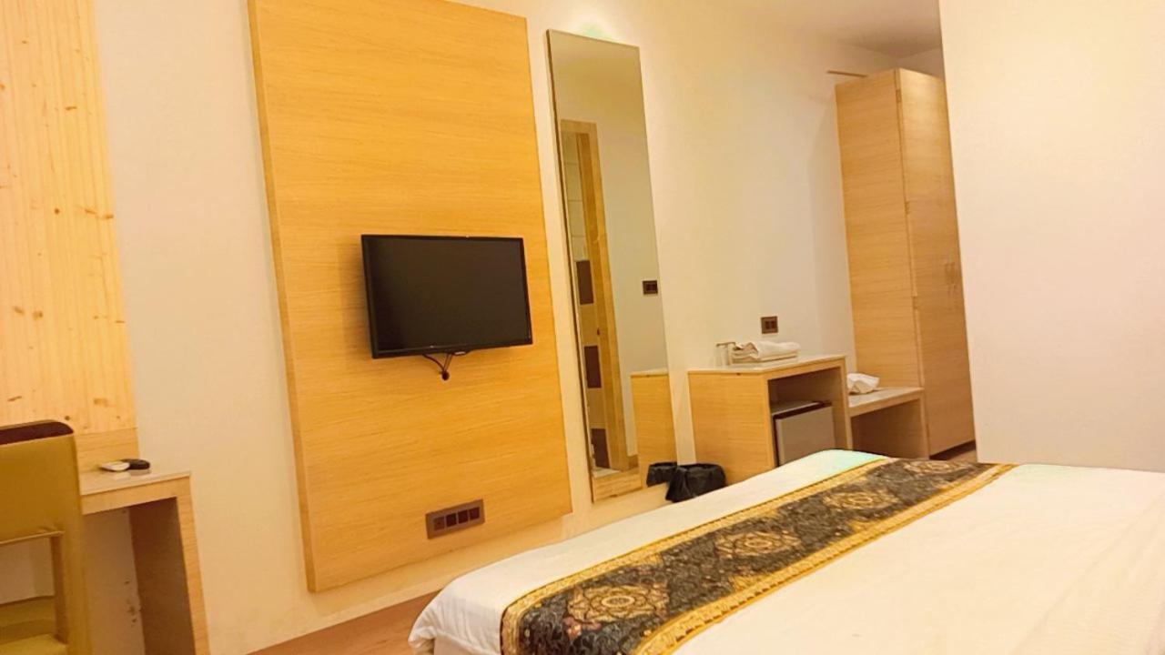 Hotel King'S Way Амритсар Екстериор снимка
