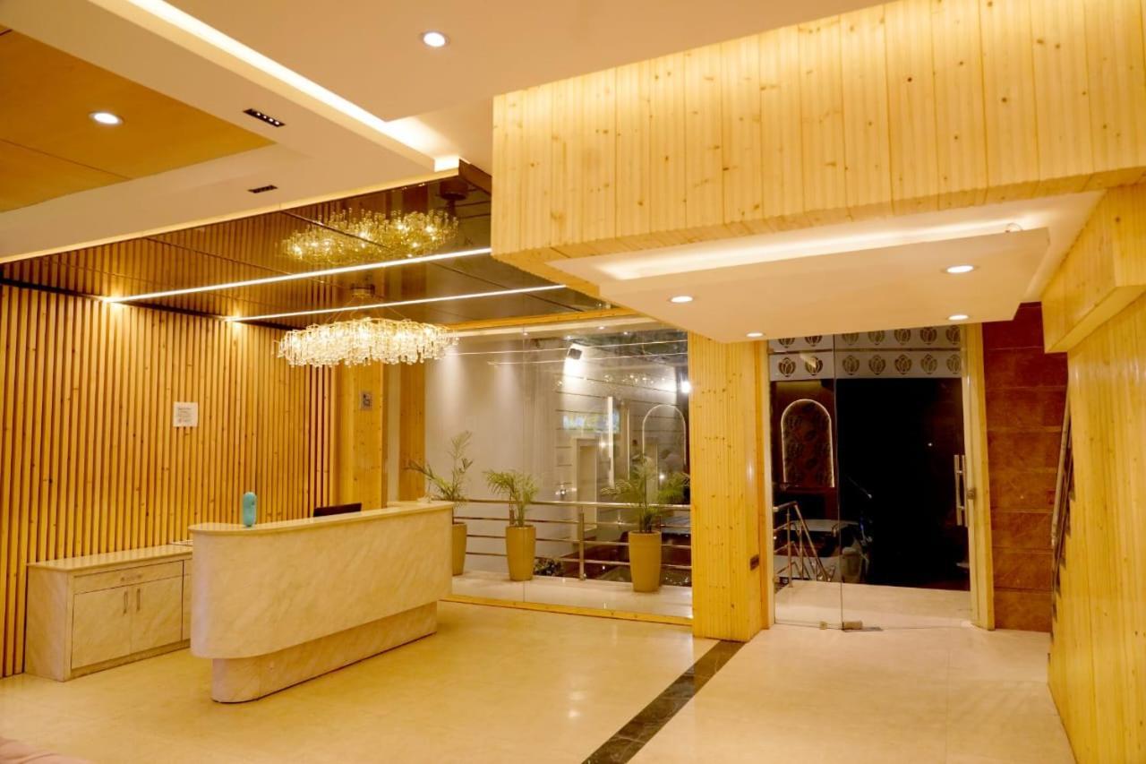 Hotel King'S Way Амритсар Екстериор снимка