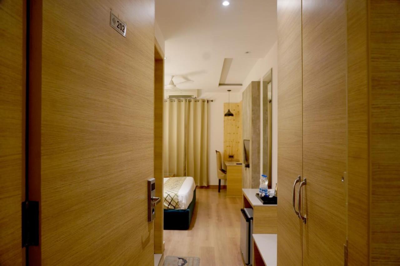 Hotel King'S Way Амритсар Стая снимка